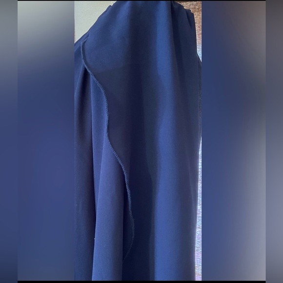 Pebble& Stone navy off the shoulder top - Picture 2 of 5